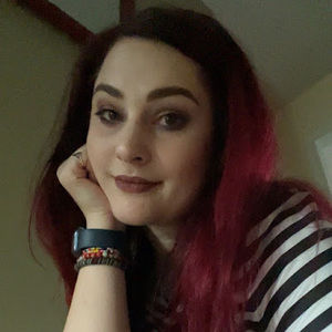 Meet your Posher, Caitlin